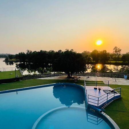 Amigos Lake Resort-Igatpuri, Maharashtra Esterno foto