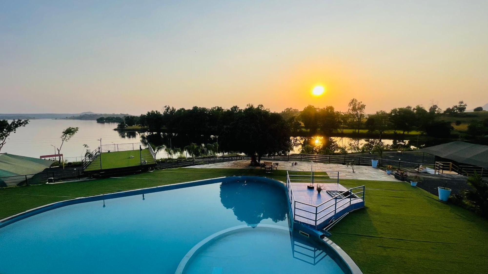 Amigos Lake Resort-Igatpuri, Maharashtra Esterno foto