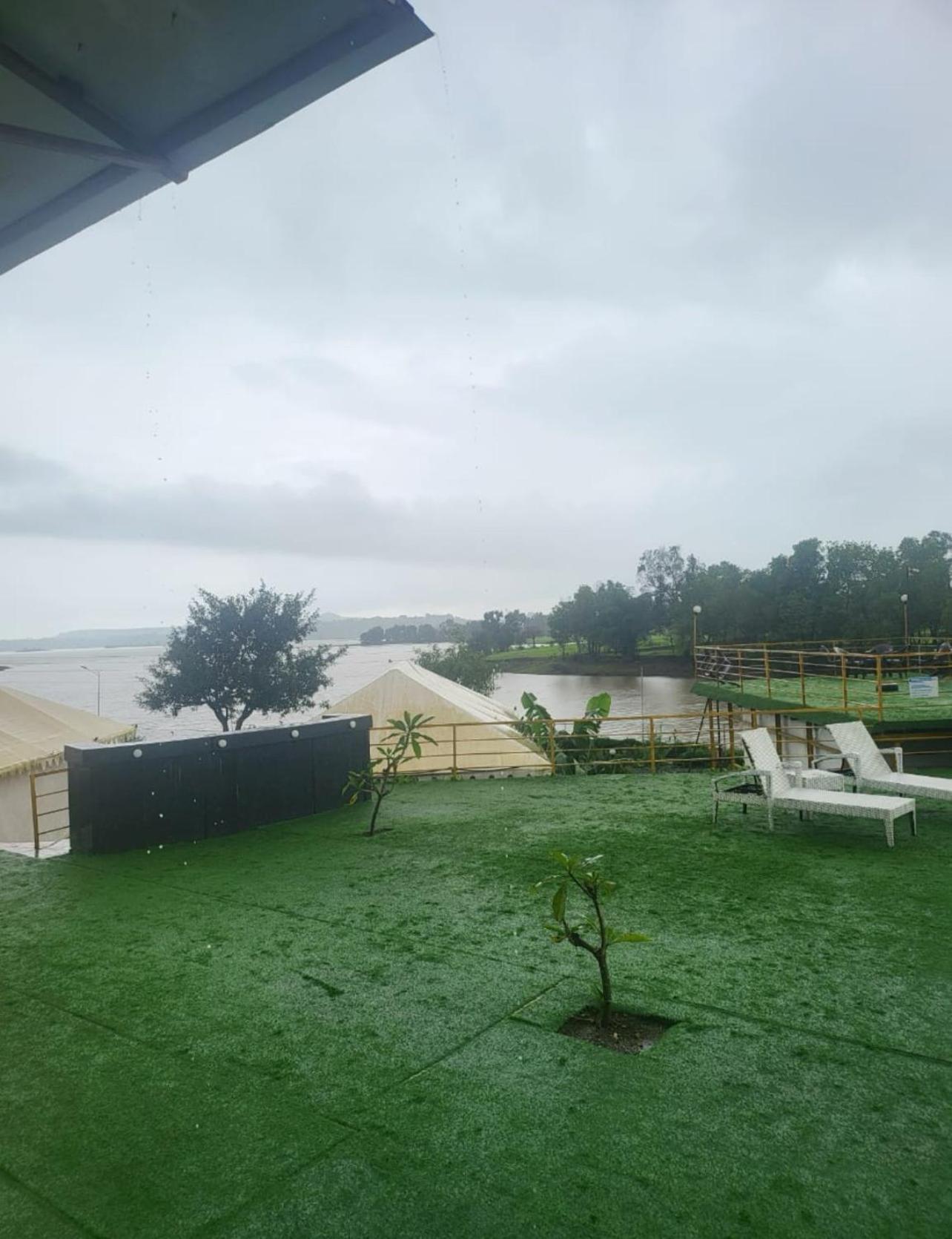 Amigos Lake Resort-Igatpuri, Maharashtra Esterno foto